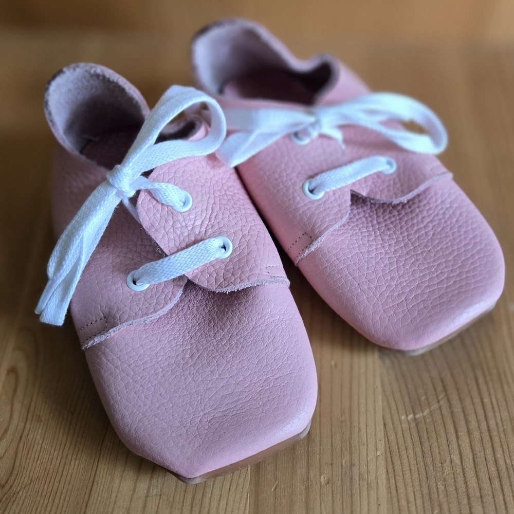 Ella Bonna Pink Leather Baby Shoes NWOB Size 9 Toddler